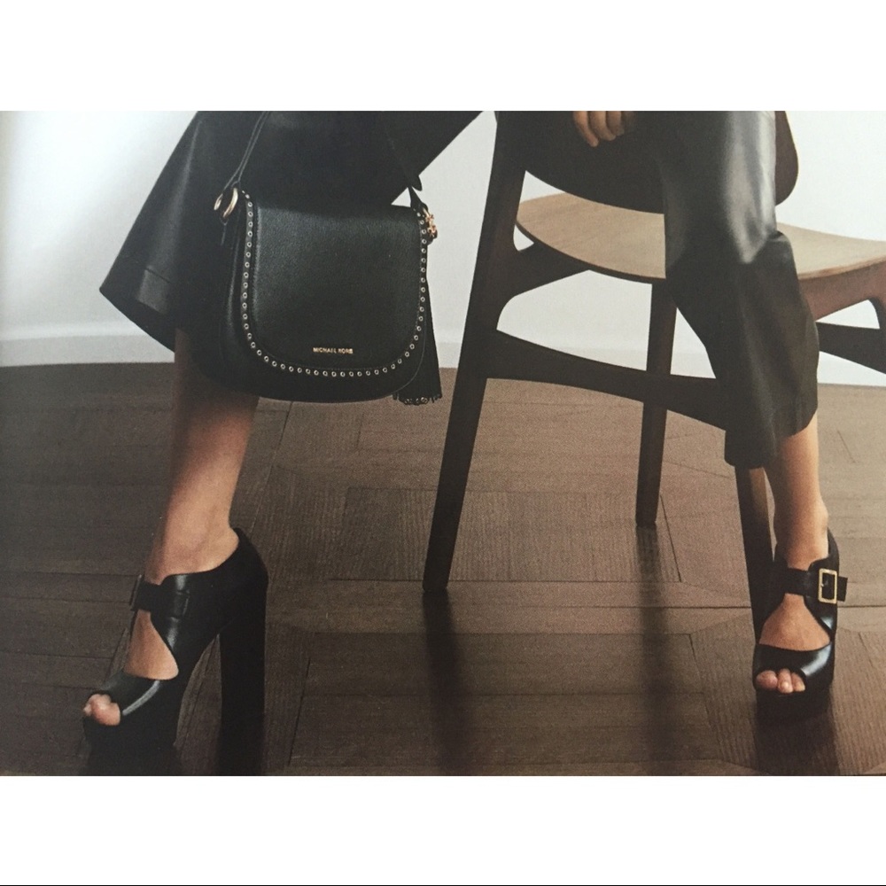 🔥SALE🔥 Michael Kors Eleni Platform Heel 10 - Picture 2 of 10